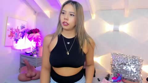 martina mIIler online show from 04/17/26, 12:08