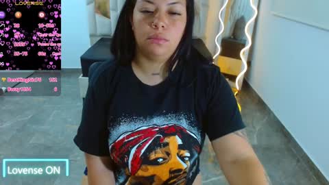 Snapshot of martina_tay chatting on 01/13/25, 07:00 Hey im martina online show from 01/13/25, 07:00