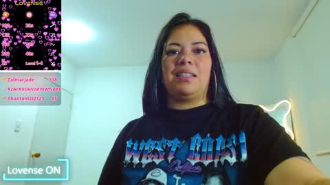 Snapshot of martina_tay chatting on 02/01/25, 07:47 Hey im martina online show from 02/01/25, 07:47