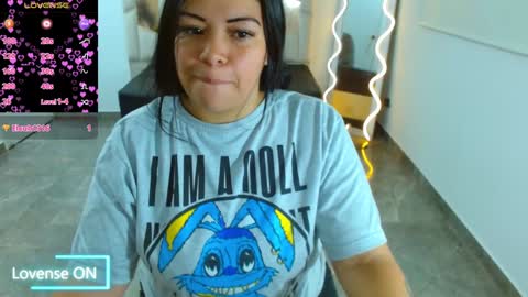 Snapshot of martina_tay chatting on 02/04/25, 03:54 Hey im martina online show from 02/04/25, 03:54