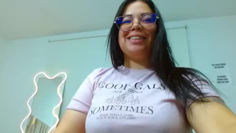 Snapshot of martina_tay chatting on 03/09/25, 06:17 Hey im martina online show from 03/09/25, 06:17