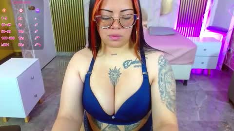 Hey im martina online show from 11/13/25, 03:49