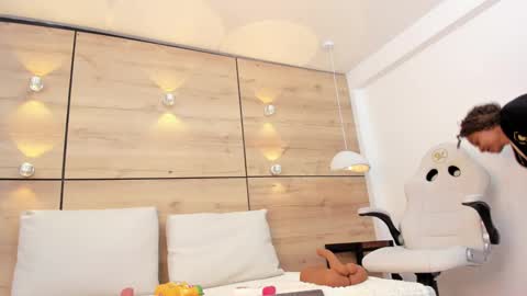 martina touss  online show from 03/05/25, 06:23