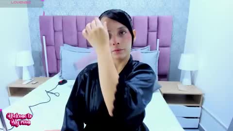 martina rizzi online show from 10/28/25, 04:16