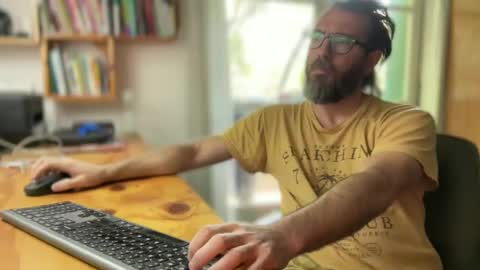 Snapshot of martincito22xl chatting on 01/04/25, 04:00 Martincito online show from 01/04/25, 04:00