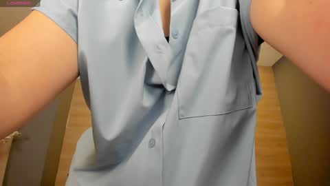 Snapshot of martinnabonnet chatting on 01/07/25, 10:11 Martinna Bonnet online show from 01/07/25, 10:11