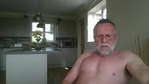 Snapshot of martinrgbxxxx chatting on 04/26/26, 09:40 martinrgbxxxx online show from 04/26/26, 09:40