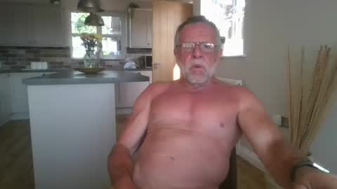 Snapshot of martinrgbxxxx chatting on 07/10/26, 09:34 martinrgbxxxx online show from 07/10/26, 09:34