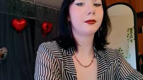 Nancy online show from 03/25/26, 02:23