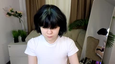 Mary online show from 04/20/26, 01:25