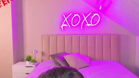 Eva online show from 11/14/25, 09:57