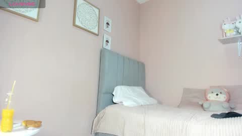 mary_cute9 online show from 11/22/25, 12:26