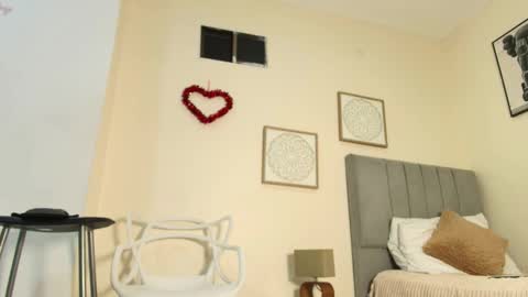 mary_cute9 online show from 02/19/26, 11:50