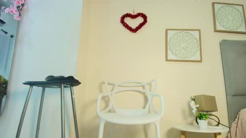 mary_cute9 online show from 04/09/26, 12:32