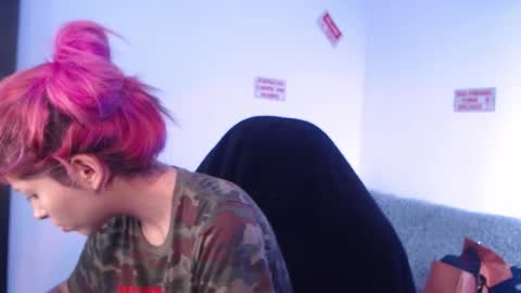                      100   online show from 11/12/25, 09:36