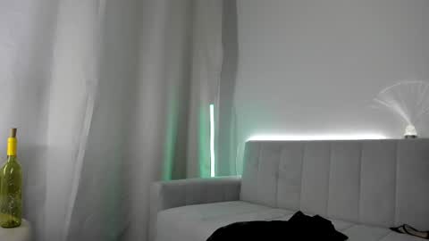 Snapshot of mary_julia chatting on 02/24/25, 06:16 Julia online show from 02/24/25, 06:16