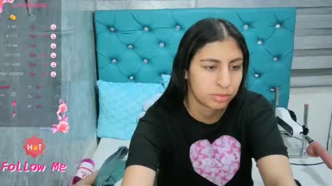 Snapshot of mary_mood_ chatting on 05/20/26, 10:32 Mary Moon online show from 05/20/26, 10:32