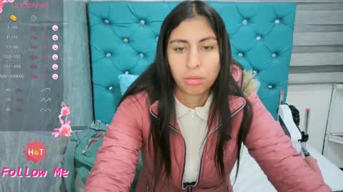 Snapshot of mary_mood_ chatting on 05/26/26, 10:33 Mary Moon online show from 05/26/26, 10:33