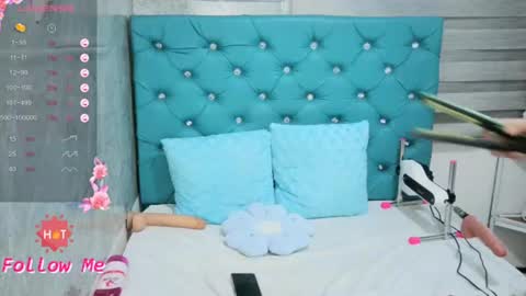 Snapshot of mary_mood_ chatting on 07/09/26, 10:41 Mary Moon online show from 07/09/26, 10:41