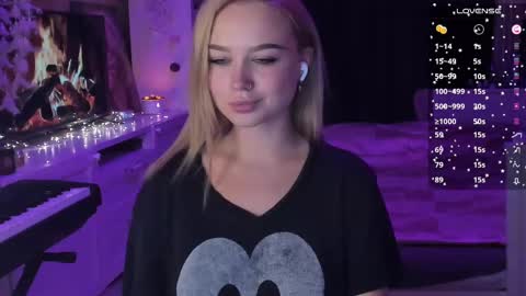 Mary online show from 03/09/25, 11:03