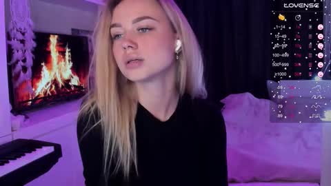 Mary online show from 11/21/25, 04:33