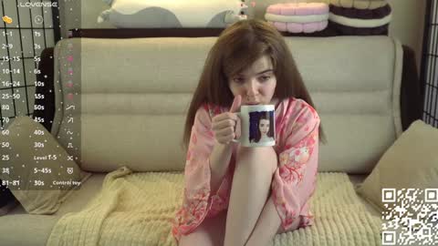 Snapshot of mary_shake chatting on 01/10/25, 10:04 Mary online show from 01/10/25, 10:04