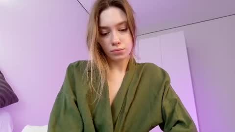 Snapshot of mary_shiota chatting on 06/15/26, 03:14 HelIo Everyone Im MaryWelcome to my room and lets have a good time together with me online show from 06/15/26, 03:14