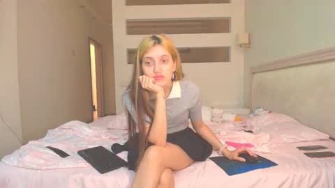 marya442004 online show from 10/10/25, 04:55