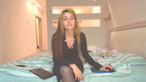 marya442004 online show from 10/14/25, 05:14