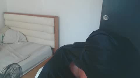 Snapshot of maryam_arabicmilk chatting on 01/15/25, 07:44 maryam_arabicmilk online show from 01/15/25, 07:44