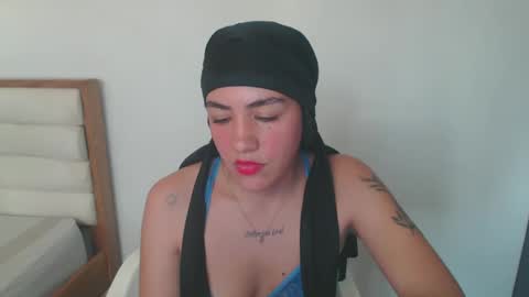 Snapshot of maryam_arabicmilk chatting on 02/14/25, 10:25 maryam_arabicmilk online show from 02/14/25, 10:25