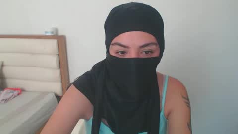 Snapshot of maryam_arabicmilk chatting on 02/16/25, 07:16 maryam_arabicmilk online show from 02/16/25, 07:16