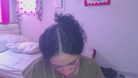 Snapshot of maryam_arabicmilk chatting on 09/11/25, 03:45 maryam_arabicmilk online show from 09/11/25, 03:45