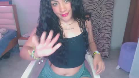 Snapshot of maryam_arabicmilk chatting on 10/20/25, 09:15 maryam_arabicmilk online show from 10/20/25, 09:15