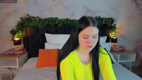 Snapshot of maryamie chatting on 12/19/24, 03:07 Hello Ill be waiting for you Tue Wed Thu Fri 3am-10am Sun 3am-5pm GMT online show from 12/19/24, 03:07