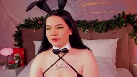 Snapshot of maryamie chatting on 12/31/24, 11:20 Hello Ill be waiting for you Tue Wed Thu Fri 3am-10am Sun 3am-5pm GMT online show from 12/31/24, 11:20