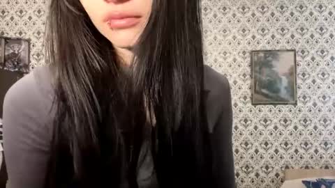 Snapshot of maryamtraylor chatting on 12/03/25, 06:54 Sofia online show from 12/03/25, 06:54