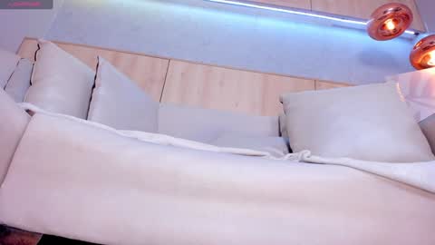   online show from 01/27/25, 04:22