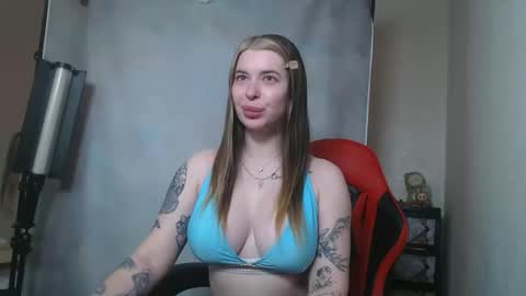 Snapshot of maryh0tlove chatting on 05/01/26, 11:04 maryh0tlove online show from 05/01/26, 11:04