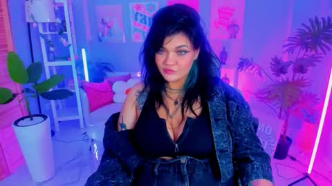 Mary online show from 10/17/25, 09:17