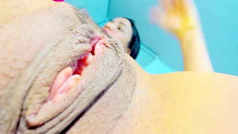 Snapshot of maryjoe11 chatting on 12/13/24, 01:48 maryjoe11 online show from 12/13/24, 01:48