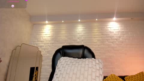  Mary  online show from 02/07/25, 06:02