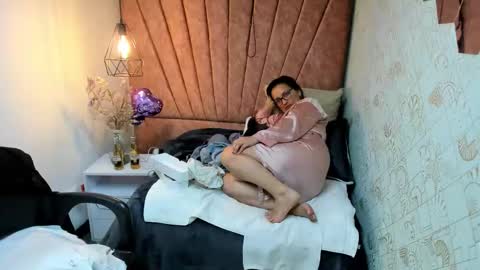 Marylin online show from 11/07/25, 07:52