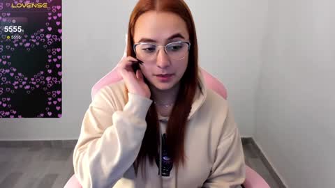 Dulce Maria online show from 12/14/24, 04:23