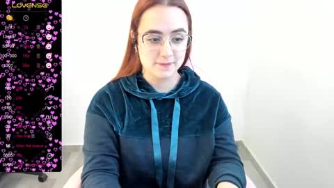 Dulce Maria online show from 02/25/25, 10:07