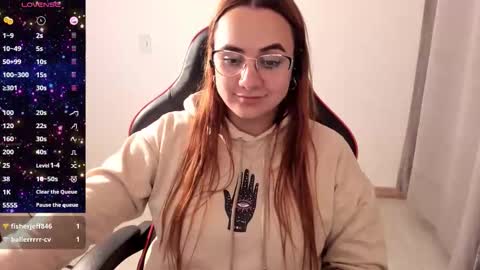 Dulce Maria online show from 10/28/25, 02:15