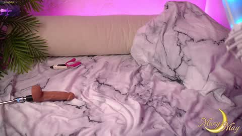 Mary online show from 02/01/25, 02:16