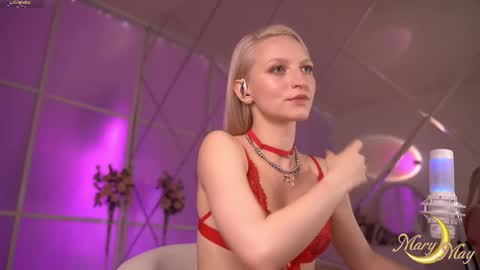 Mary online show from 10/05/25, 03:38