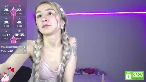 Snapshot of marylyrose chatting on 12/22/24, 03:22 maryly rose online show from 12/22/24, 03:22