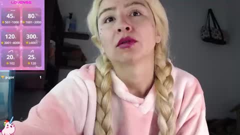 Snapshot of marylyrose chatting on 07/02/26, 04:35 maryly rose online show from 07/02/26, 04:35